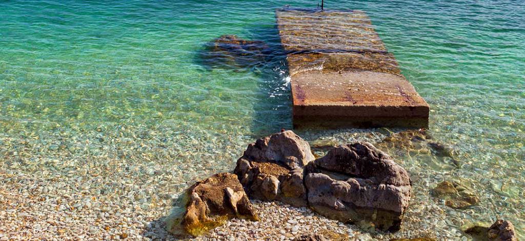 Hotels in Tourlos